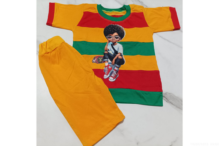 ست تیشرت شلوارک دخترانه مدل ترکیبی طرح دخترک