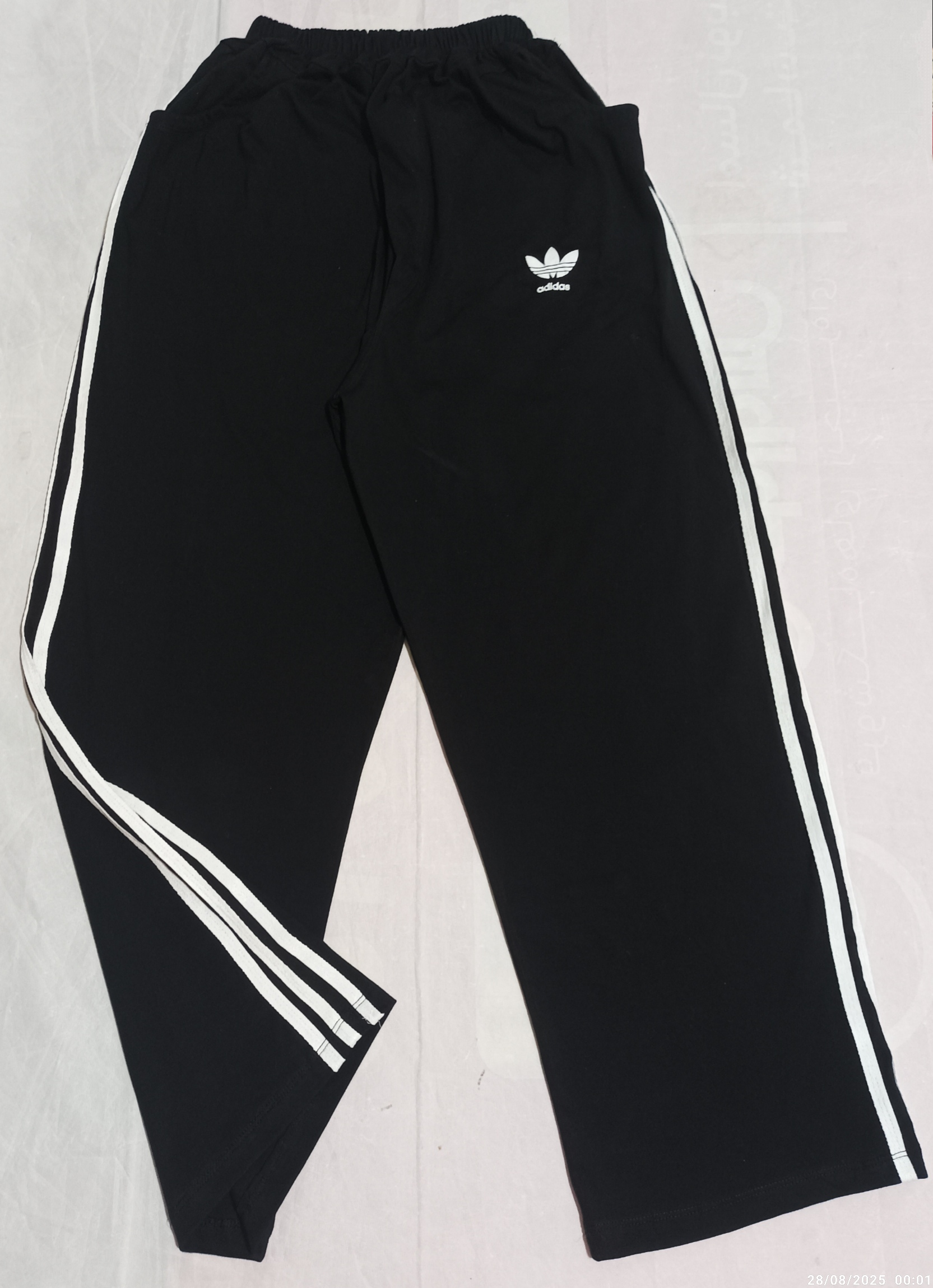 ست تیشرت شلوار لش مشترک زنانه و مردانه طرح آدیداس