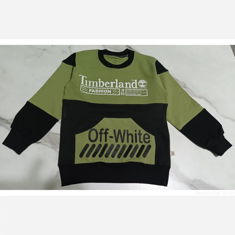 بلوز تک پسرانه طرح تایمبر لند جیب دار